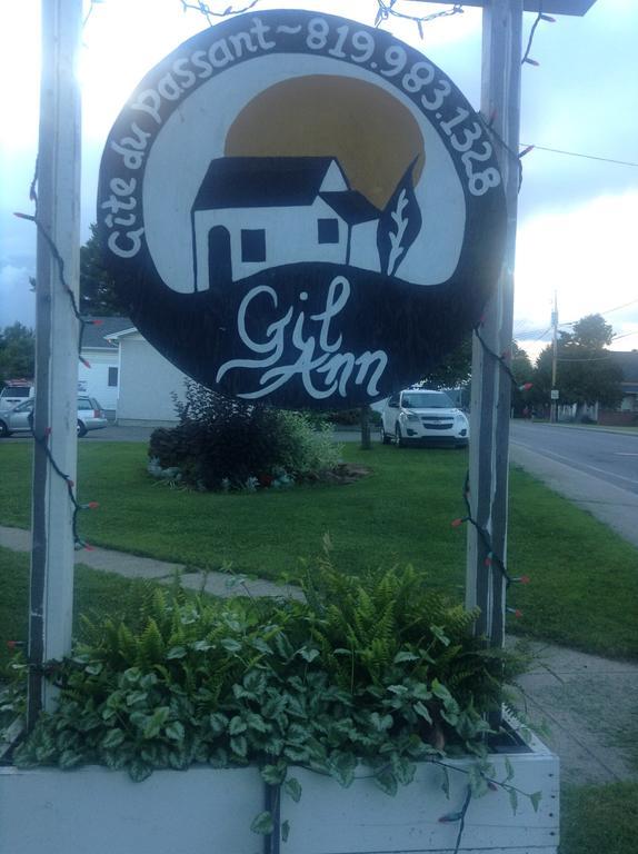 Gil Ann Bed and Breakfast Saint-André-Avellin Exteriör bild